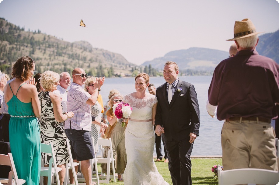 Kaleden-wedding_lake-portraits-rowboat-130_by-Kevin-Trowbridge-photography_Kelowna