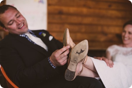 Kaleden-wedding_lake-portraits-rowboat-143_by-Kevin-Trowbridge-photography_Kelowna