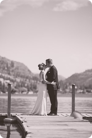 Kaleden-wedding_lake-portraits-rowboat-162_by-Kevin-Trowbridge-photography_Kelowna