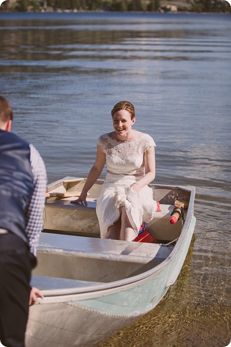 Kaleden-wedding_lake-portraits-rowboat-171_by-Kevin-Trowbridge-photography_Kelowna