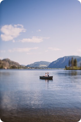 Kaleden-wedding_lake-portraits-rowboat-177_by-Kevin-Trowbridge-photography_Kelowna