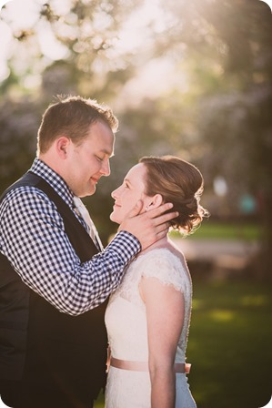 Kaleden-wedding_lake-portraits-rowboat-204_by-Kevin-Trowbridge-photography_Kelowna