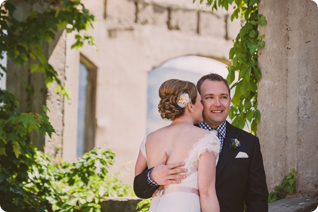 Kaleden-wedding_lake-portraits-rowboat-55_by-Kevin-Trowbridge-photography_Kelowna