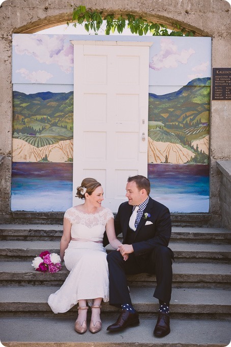 Kaleden-wedding_lake-portraits-rowboat-58_by-Kevin-Trowbridge-photography_Kelowna