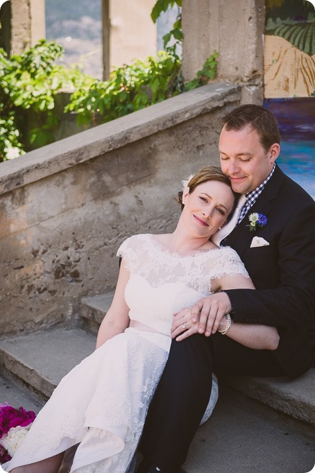 Kaleden-wedding_lake-portraits-rowboat-59_by-Kevin-Trowbridge-photography_Kelowna