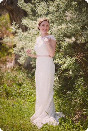 Kaleden-wedding_lake-portraits-rowboat-73_by-Kevin-Trowbridge-photography_Kelowna