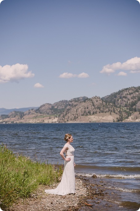 Kaleden-wedding_lake-portraits-rowboat-80_by-Kevin-Trowbridge-photography_Kelowna