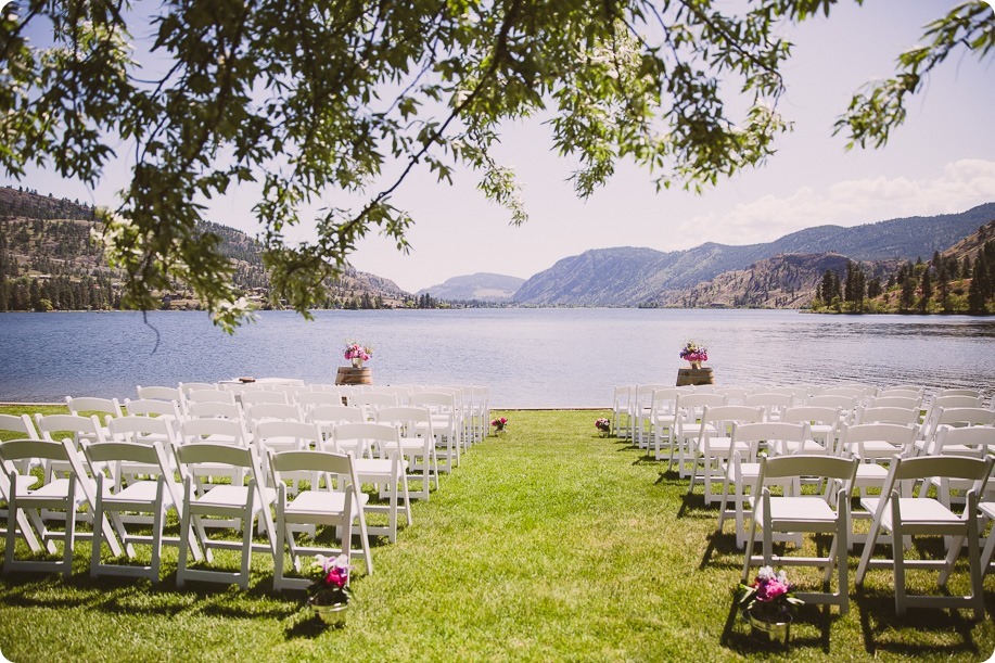 Kaleden-wedding_lake-portraits-rowboat-90_by-Kevin-Trowbridge-photography_Kelowna