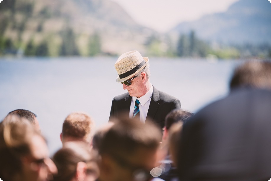 Kaleden-wedding_lake-portraits-rowboat-94_by-Kevin-Trowbridge-photography_Kelowna