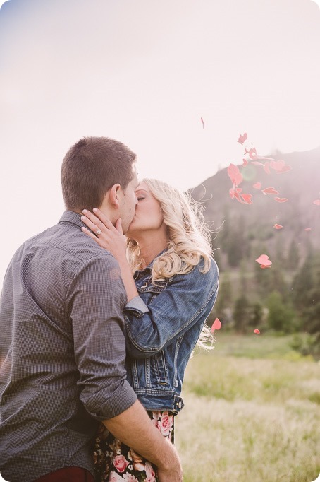 Kelowna-engagement-session_Fields-beach_hearts_Okanagan_71_by-Kevin-Trowbridge