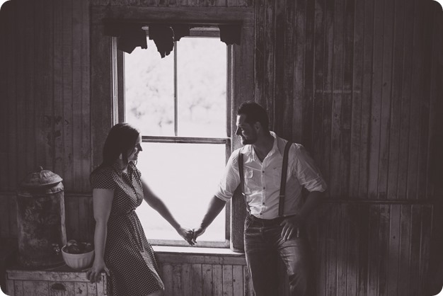 Kelowna-engagement-session_farmhouse_lake-portraits_27_by-Kevin-Trowbridge