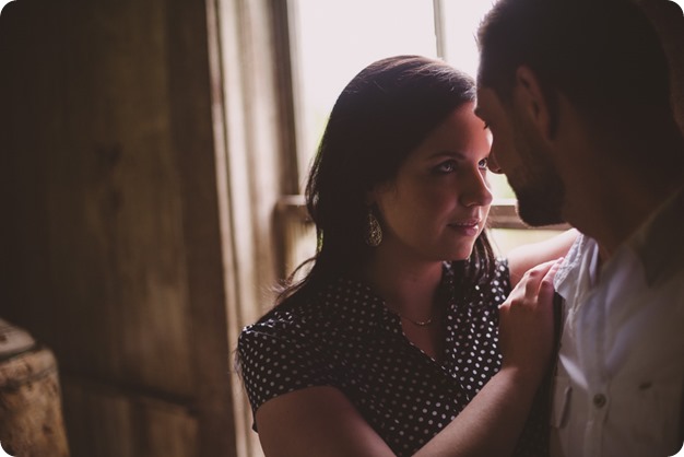 Kelowna-engagement-session_farmhouse_lake-portraits_29_by-Kevin-Trowbridge