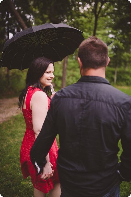 Kelowna-engagement-session_farmhouse_lake-portraits_64_by-Kevin-Trowbridge