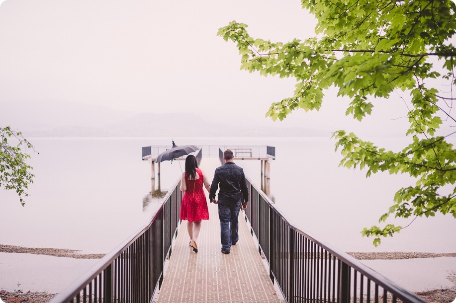 Kelowna-engagement-session_farmhouse_lake-portraits_68_by-Kevin-Trowbridge