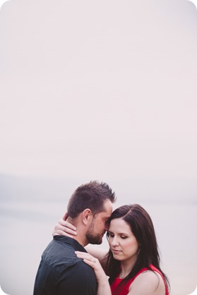 Kelowna-engagement-session_farmhouse_lake-portraits_77_by-Kevin-Trowbridge