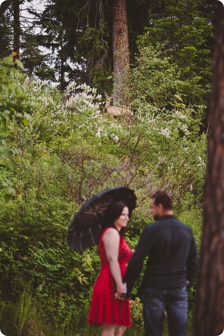 Kelowna-engagement-session_farmhouse_lake-portraits_81_by-Kevin-Trowbridge