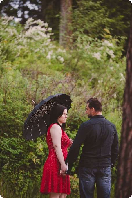 Kelowna-engagement-session_farmhouse_lake-portraits_83_by-Kevin-Trowbridge