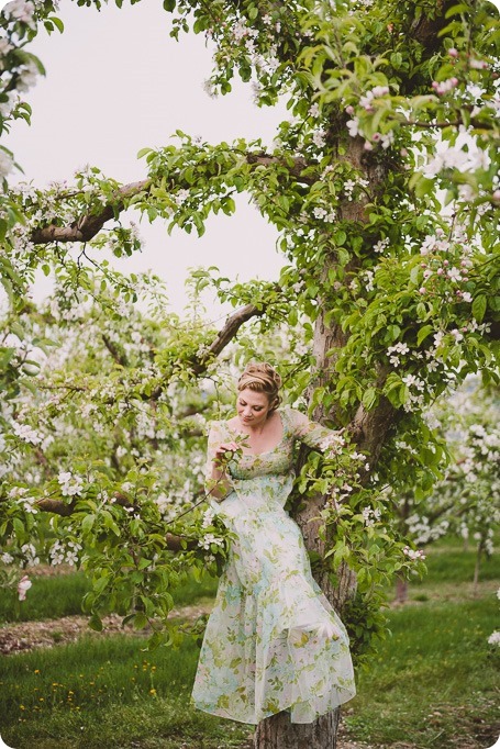 Kelowna-engagement-session_orchard-blossom_croquet-portraits_vintage-floral-dress_72_by-Kevin-Trowbridge