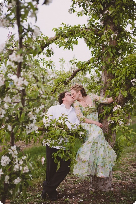 Kelowna-engagement-session_orchard-blossom_croquet-portraits_vintage-floral-dress_73_by-Kevin-Trowbridge