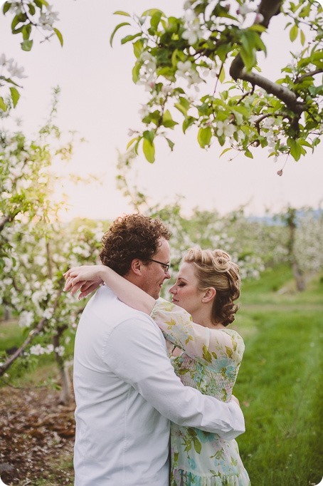 Kelowna-engagement-session_orchard-blossom_croquet-portraits_vintage-floral-dress_80_by-Kevin-Trowbridge