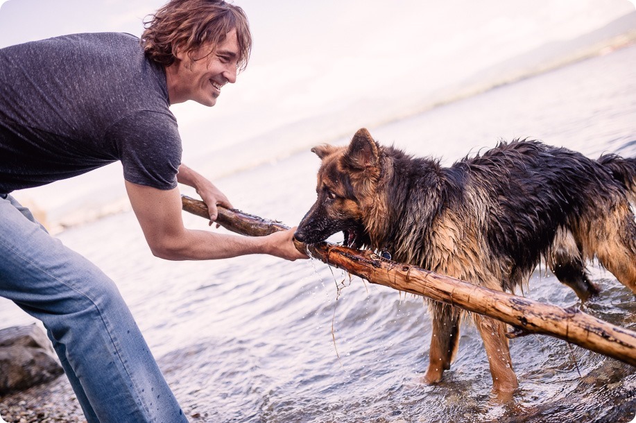 kelowna-engagement-session_lake-portraits_guitars11_by-Kevin-Trowbridge