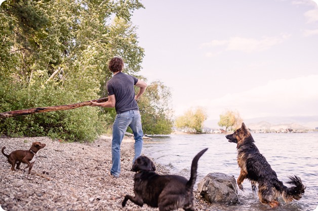 kelowna-engagement-session_lake-portraits_guitars12_by-Kevin-Trowbridge