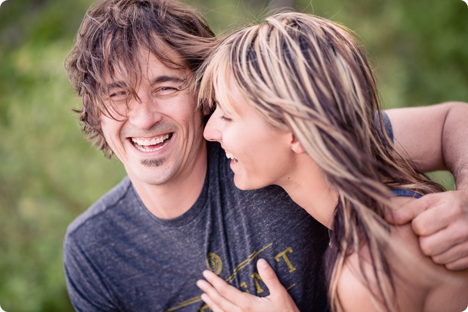 kelowna-engagement-session_lake-portraits_guitars17_by-Kevin-Trowbridge