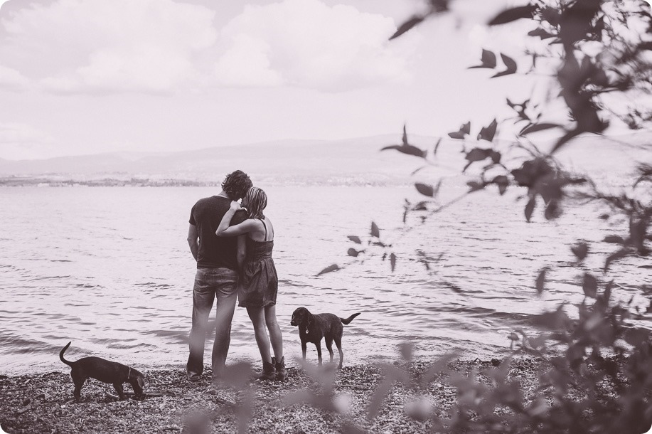 kelowna-engagement-session_lake-portraits_guitars21_by-Kevin-Trowbridge