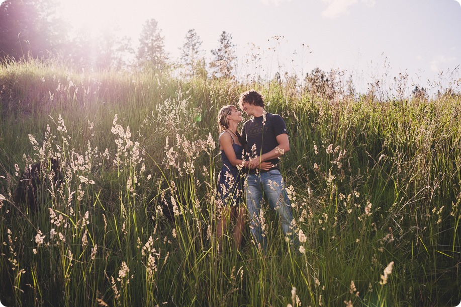 kelowna-engagement-session_lake-portraits_guitars39_by-Kevin-Trowbridge