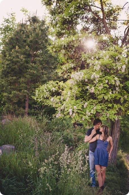 kelowna-engagement-session_lake-portraits_guitars44_by-Kevin-Trowbridge