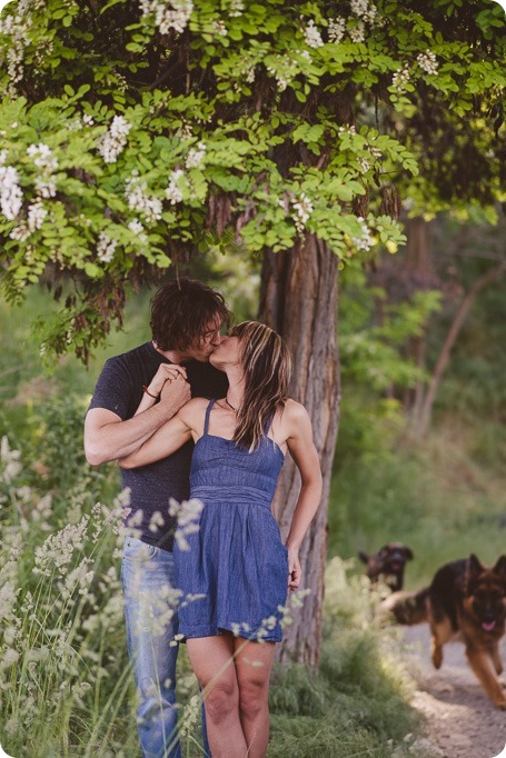 kelowna-engagement-session_lake-portraits_guitars45_by-Kevin-Trowbridge