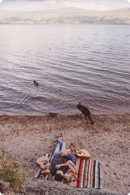 kelowna-engagement-session_lake-portraits_guitars76_by-Kevin-Trowbridge