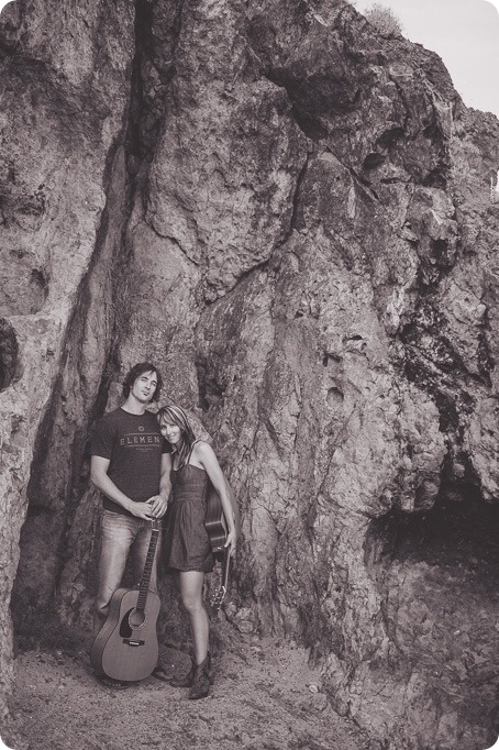 kelowna-engagement-session_lake-portraits_guitars95_by-Kevin-Trowbridge