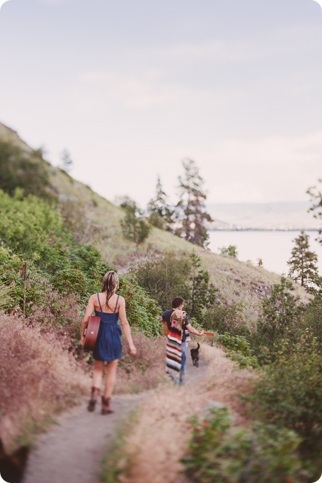 kelowna-engagement-session_lake-portraits_guitars98_by-Kevin-Trowbridge