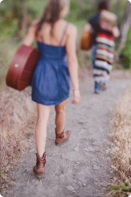 kelowna-engagement-session_lake-portraits_guitars99_by-Kevin-Trowbridge