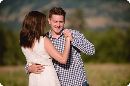 Fintry-engagement-session_Okanagan-beach-portraits_barn-wedding_193_by-Kevin-Trowbridge-photography_Kelowna