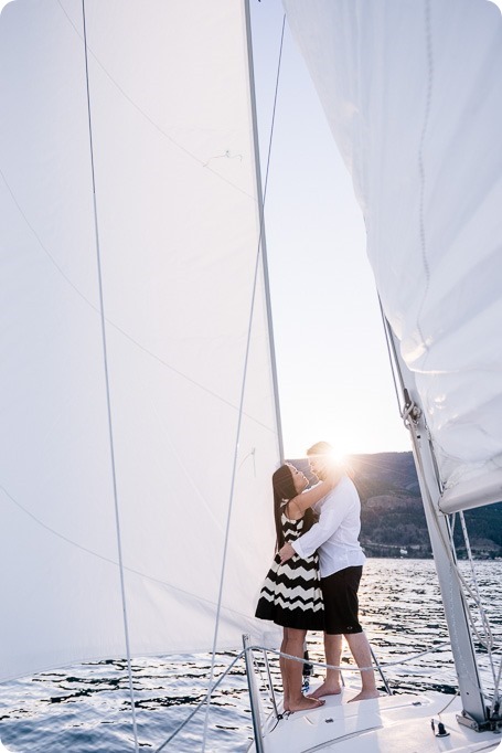 Kelowna-engagement-session_nautical-boat-portraits-Okanagan-Lake-sailing-sunset_83501_by-Kevin-Trowbridge-photography_Kelowna