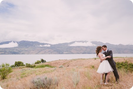 Kelowna-wedding-photographer_The-Cove-Lakeside-Resort_Gellatly-Nut-Farm_sparkler-exit__4372_by-Kevin-Trowbridge