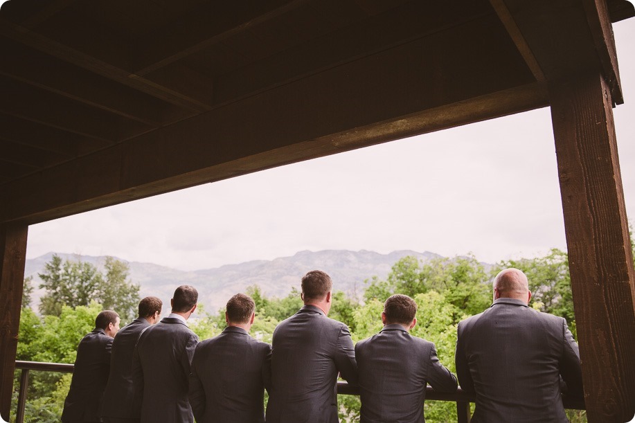 Kelowna-wedding-photographer_The-Cove-Lakeside-Resort_Gellatly-Nut-Farm_sparkler-exit__4397_by-Kevin-Trowbridge