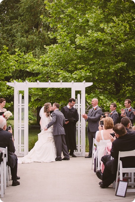 Kelowna-wedding-photographer_The-Cove-Lakeside-Resort_Gellatly-Nut-Farm_sparkler-exit__4587_by-Kevin-Trowbridge