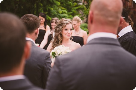 Kelowna-wedding-photographer_The-Cove-Lakeside-Resort_Gellatly-Nut-Farm_sparkler-exit__48612_by-Kevin-Trowbridge