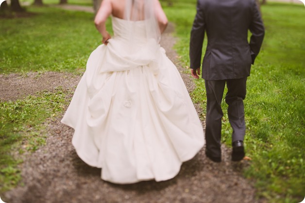 Kelowna-wedding-photographer_The-Cove-Lakeside-Resort_Gellatly-Nut-Farm_sparkler-exit__48861_by-Kevin-Trowbridge