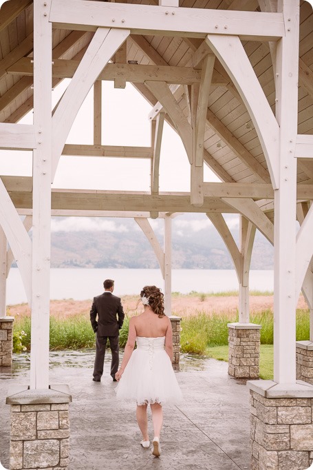 Kelowna-wedding-photographer_The-Cove-Lakeside-Resort_Gellatly-Nut-Farm_sparkler-exit__86622_by-Kevin-Trowbridge