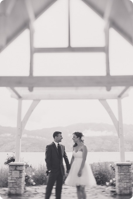 Kelowna-wedding-photographer_The-Cove-Lakeside-Resort_Gellatly-Nut-Farm_sparkler-exit__86680_by-Kevin-Trowbridge-2