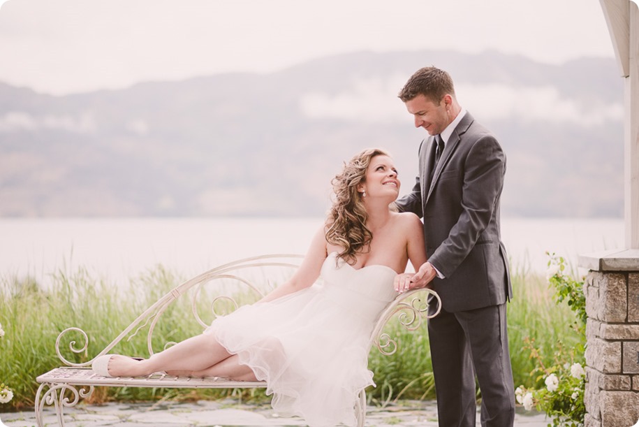 Kelowna-wedding-photographer_The-Cove-Lakeside-Resort_Gellatly-Nut-Farm_sparkler-exit__86713_by-Kevin-Trowbridge