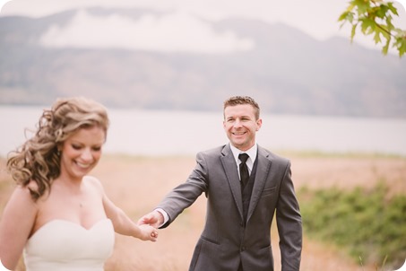 Kelowna-wedding-photographer_The-Cove-Lakeside-Resort_Gellatly-Nut-Farm_sparkler-exit__86813_by-Kevin-Trowbridge