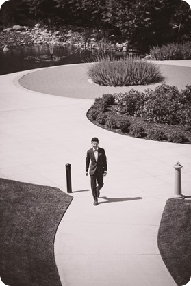 The-Cove-resort-wedding_Kelowna-lake-vineyard-portraits_142_by-Kevin-Trowbridge-photography_Kelowna