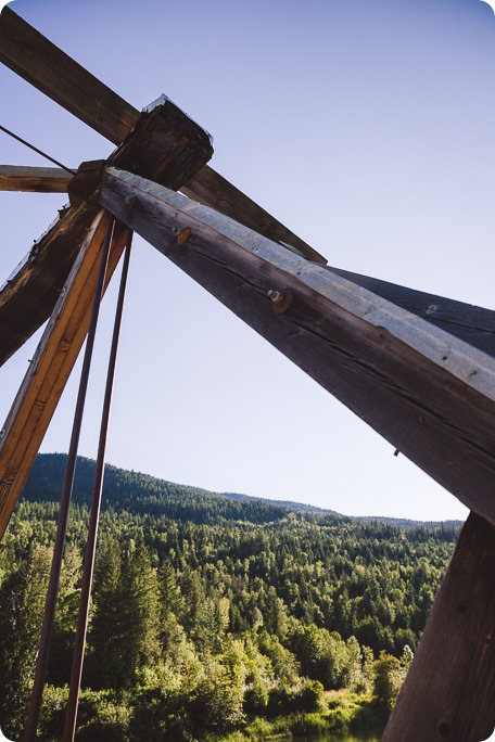 Enderby-wedding_orchard-bridge-sparklers_Okanagan_175623_by-Kevin-Trowbridge