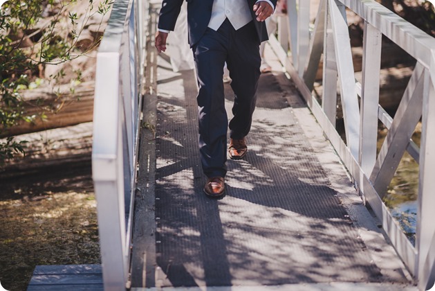 Sparkling-Hill-Resort-wedding_Chinese-Tea-Ceremony_Kalamalka-Lake-portraits_Okanagan-wedding-photographer-Kelowna-Vernon_142918_by-Kevin-Trowbridge