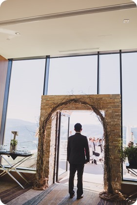 Sparkling-Hill-Resort-wedding_Chinese-Tea-Ceremony_Kalamalka-Lake-portraits_Okanagan-wedding-photographer-Kelowna-Vernon_161442_by-Kevin-Trowbridge